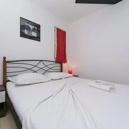Apartmani Kika * Brela