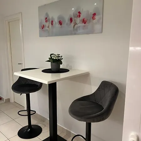 Apartmani Kika Apartman *