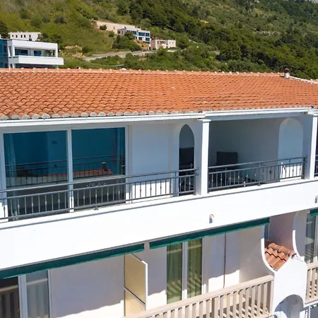 Apartmani Kika Brela